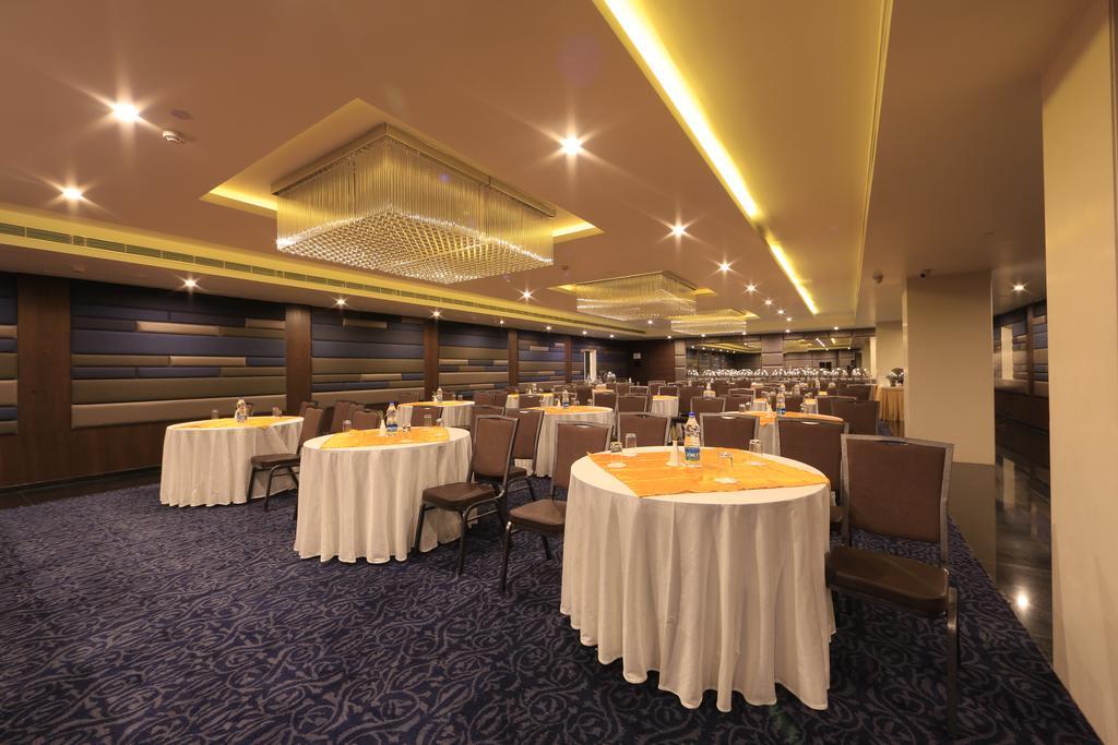 Hotel Regalia Tirupati Ngoại thất bức ảnh