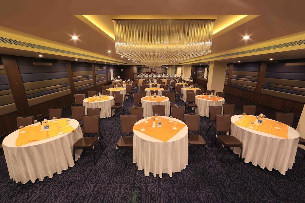 Hotel Regalia Tirupati Ngoại thất bức ảnh