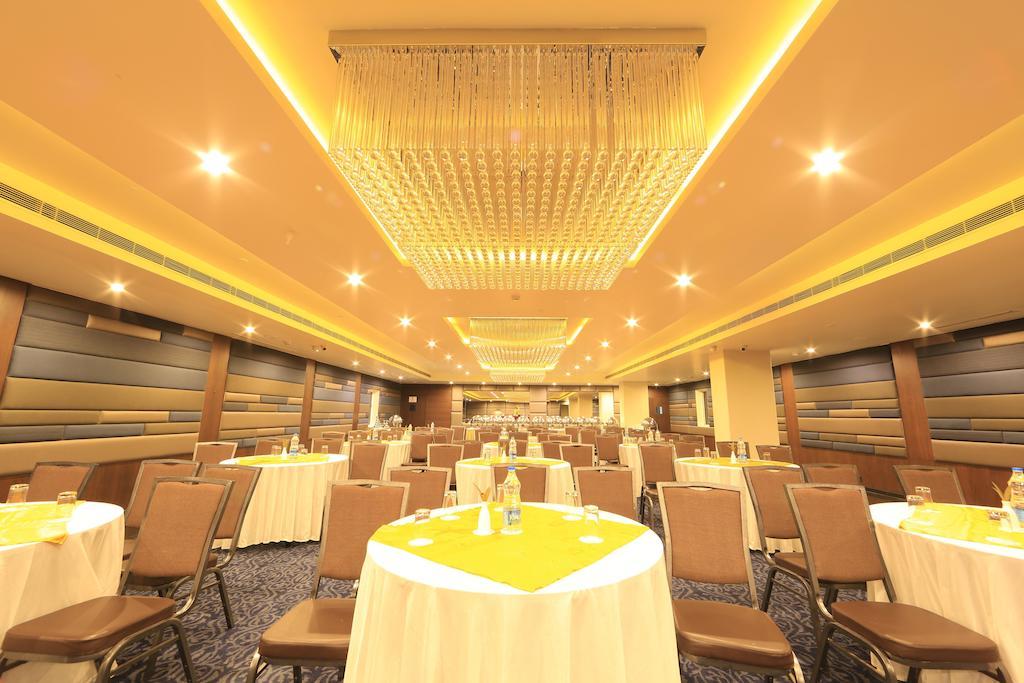 Hotel Regalia Tirupati Ngoại thất bức ảnh